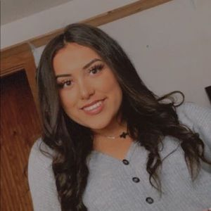 Meet your Posher, Abbie